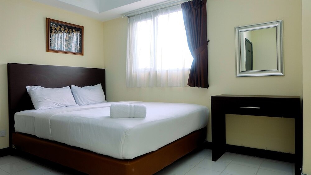 Джакарта: Strategic and Cozy 2BR The Wave Apartment