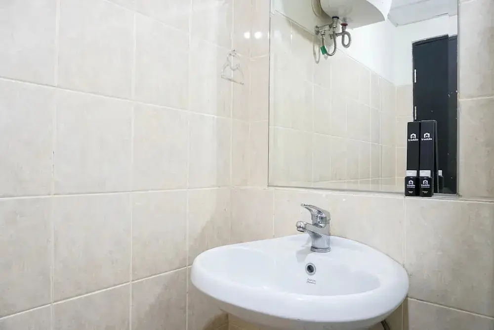 Джакарта: Amazing 1BR Apartment at The Wave @ Rasuna Epicentrum