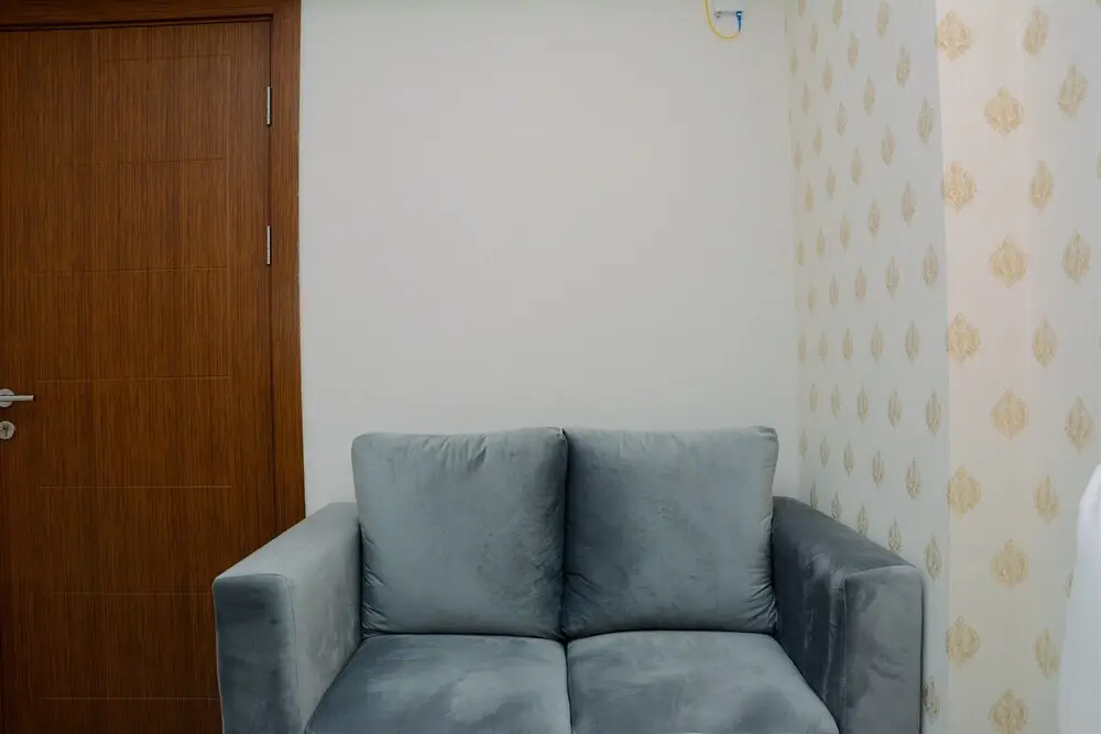 Relaxing and Comfy Studio Cinere Resort Apartment — фото 1