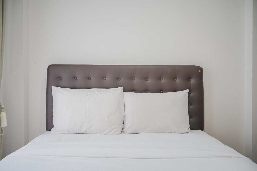 Warm and Simple 1BR at Asatti Apartment — фото 1