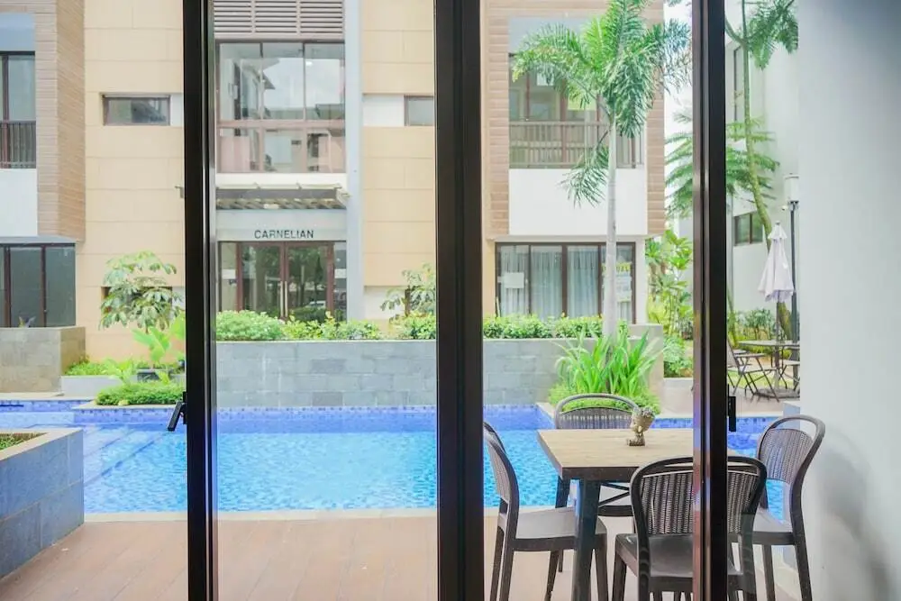 Legok: Cozy 3BR Asatti Apartment near ICE BSD