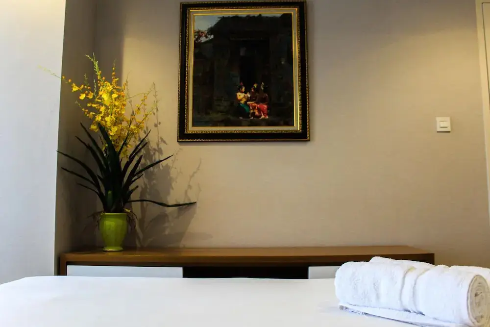 Legok: Stunning 3BR Apartment at The Branz BSD City