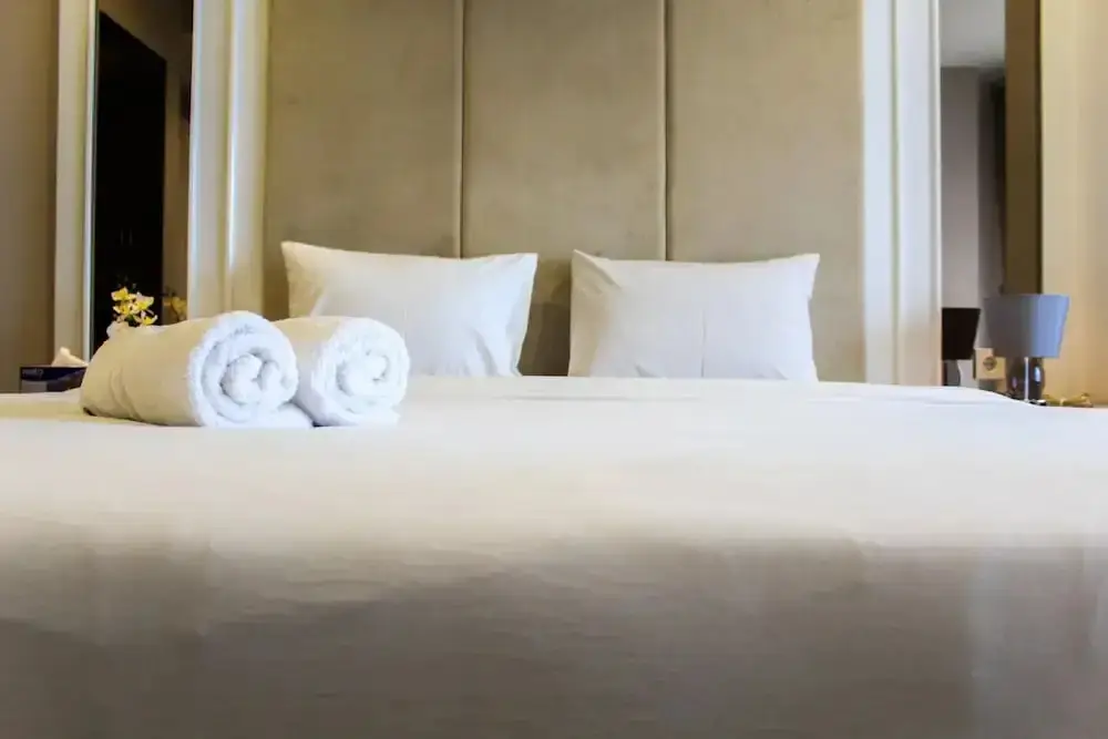 Legok: Stunning 3BR Apartment at The Branz BSD City