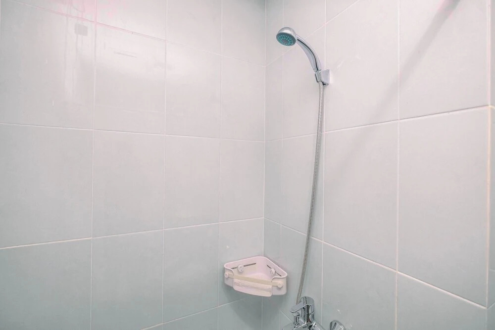 Бекаси: Comfy and Minimalist 1BR Patraland Urbano Apartment near Bekasi Station