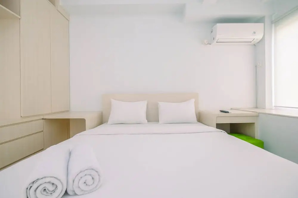 Бекаси: Comfy and Minimalist 1BR Patraland Urbano Apartment near Bekasi Station