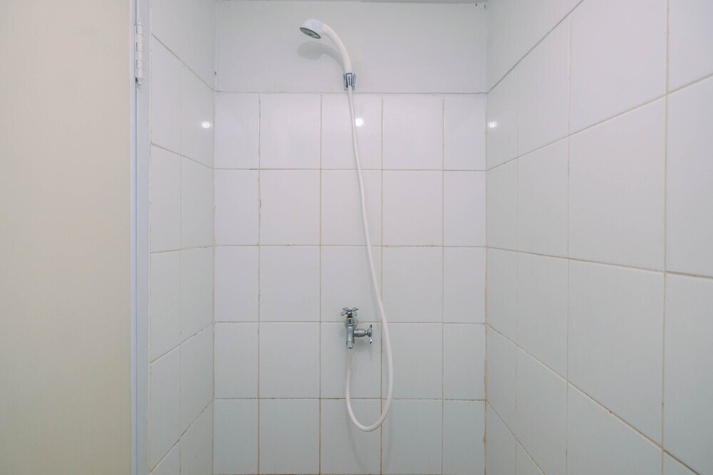 Богор: Comfortable and Homey Studio Apartment at Dramaga Tower near IPB