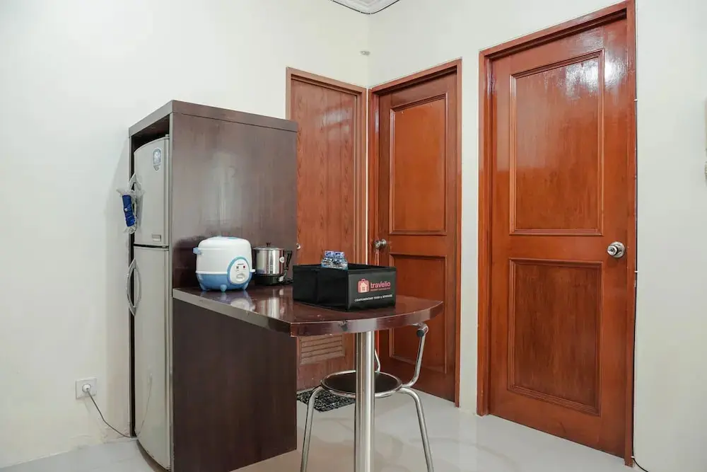 Джакарта: Simply Good for 2BR Gajah Mada Mediterania Apartment