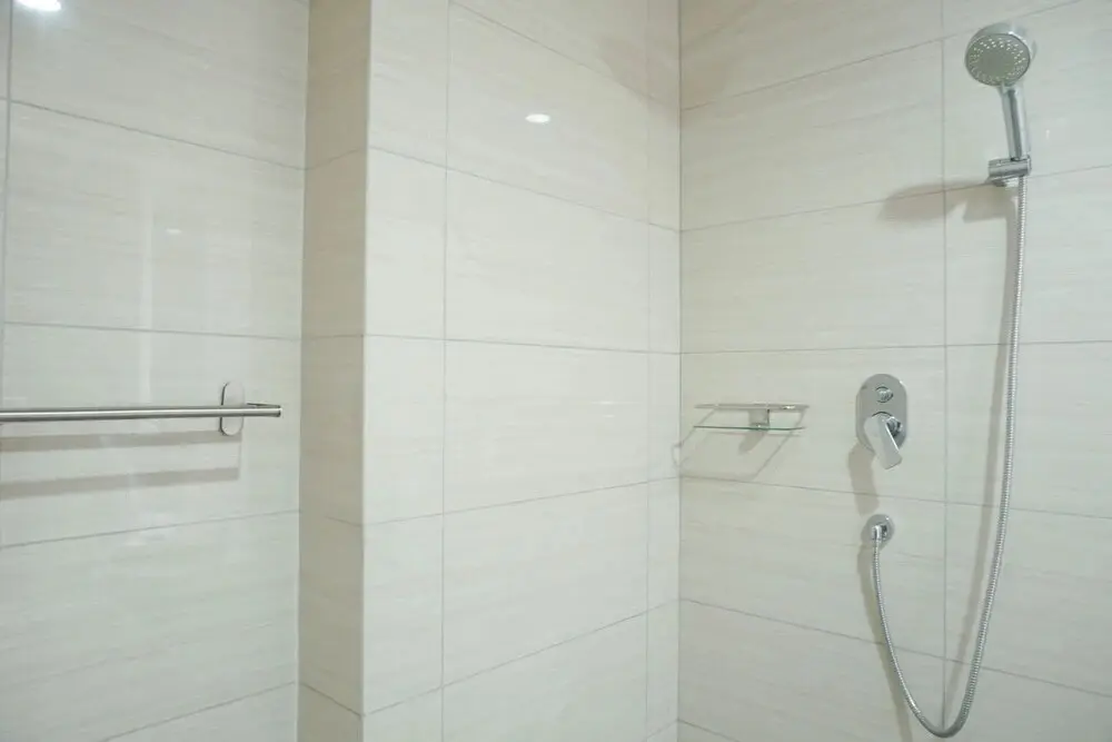 Джакарта: Opulent 2BR Residence at Ciputra International Apartment