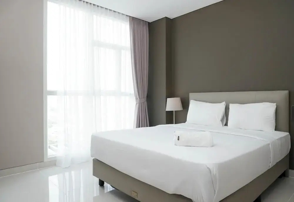 Джакарта: Opulent 2BR Residence at Ciputra International Apartment