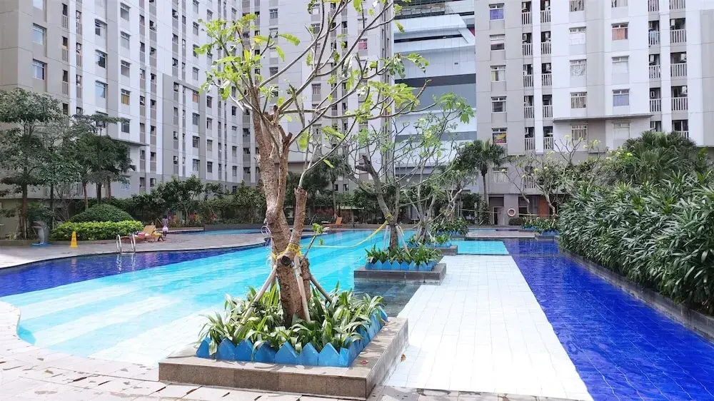 Джакарта: Comfort 2BR Apartment Green Bay Pluit near Mall