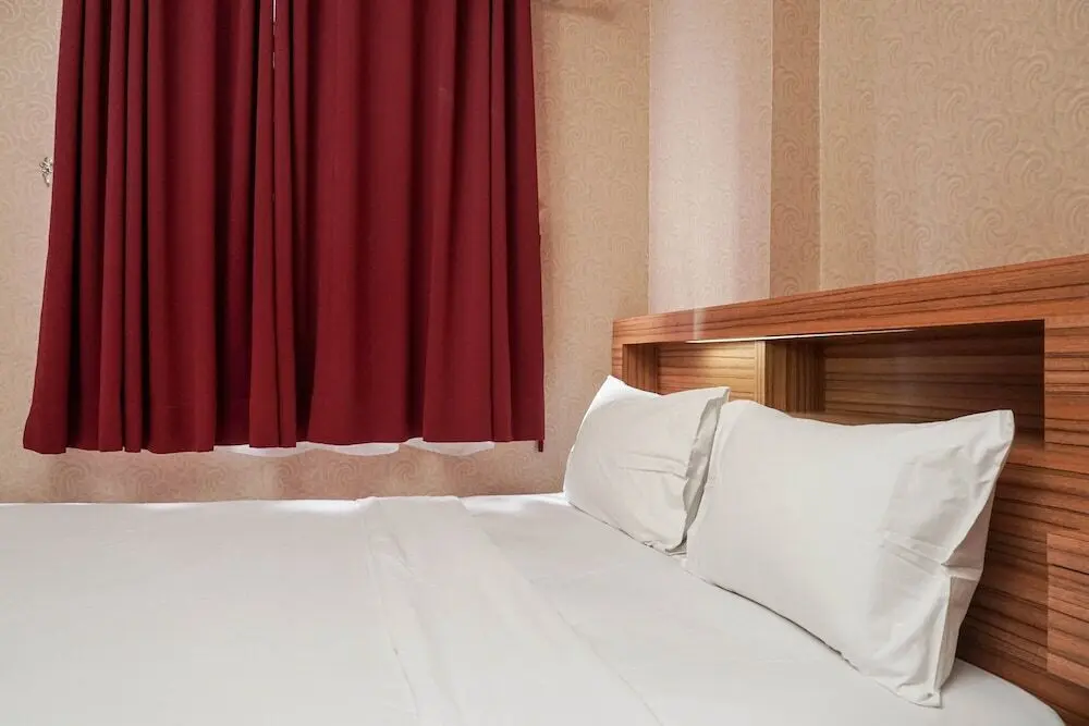 Джакарта: Relax and Stylish 2BR Apartment at Green Pramuka