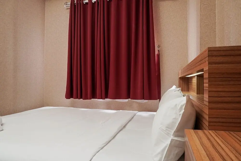Джакарта: Relax and Stylish 2BR Apartment at Green Pramuka