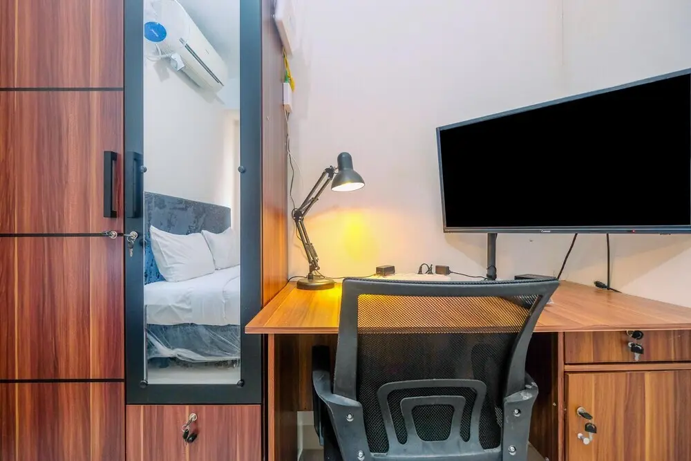 Джакарта: Minimalist 2BR Apartment at Green Park View