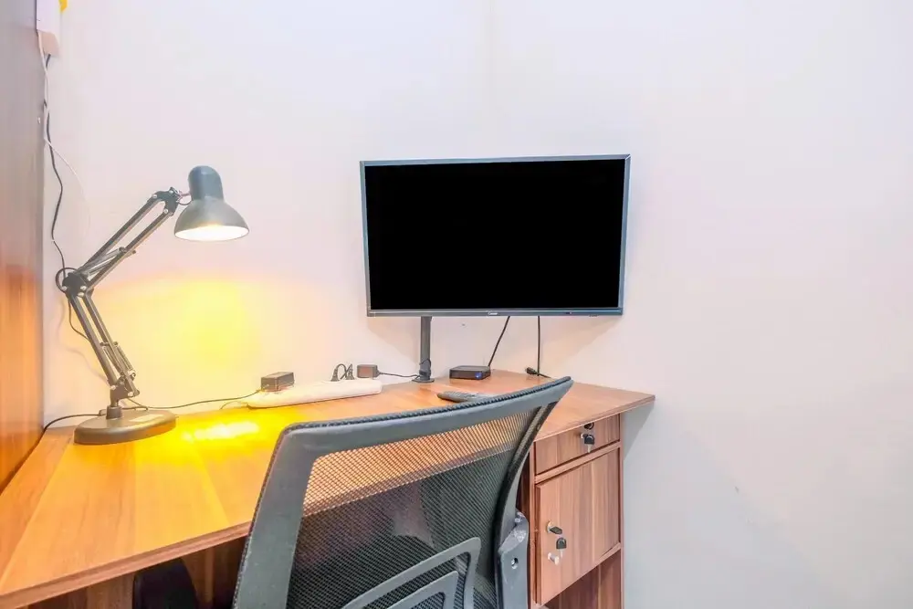 Джакарта: Minimalist 2BR Apartment at Green Park View