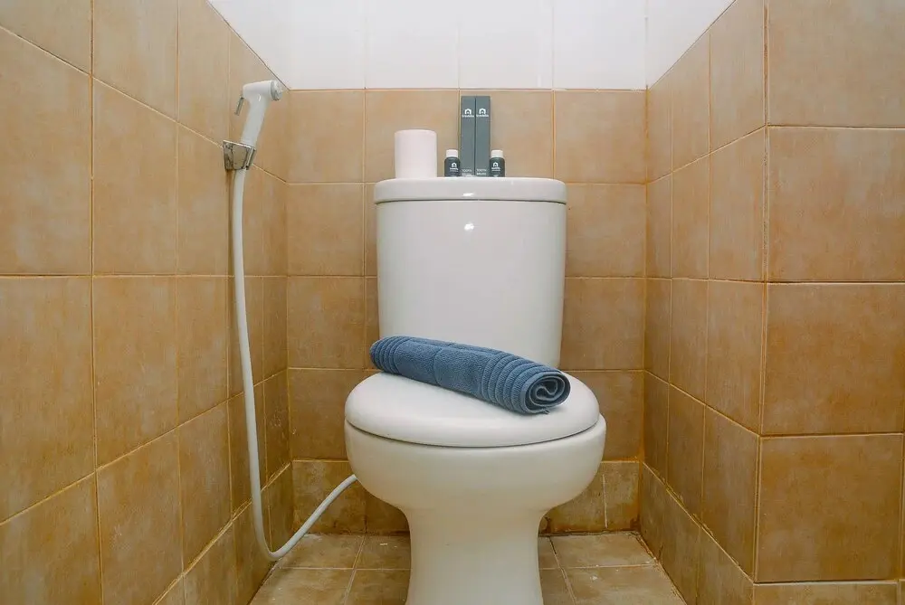 Джакарта: Cozy and Stylish Studio Green Pramuka Apartment near Mall