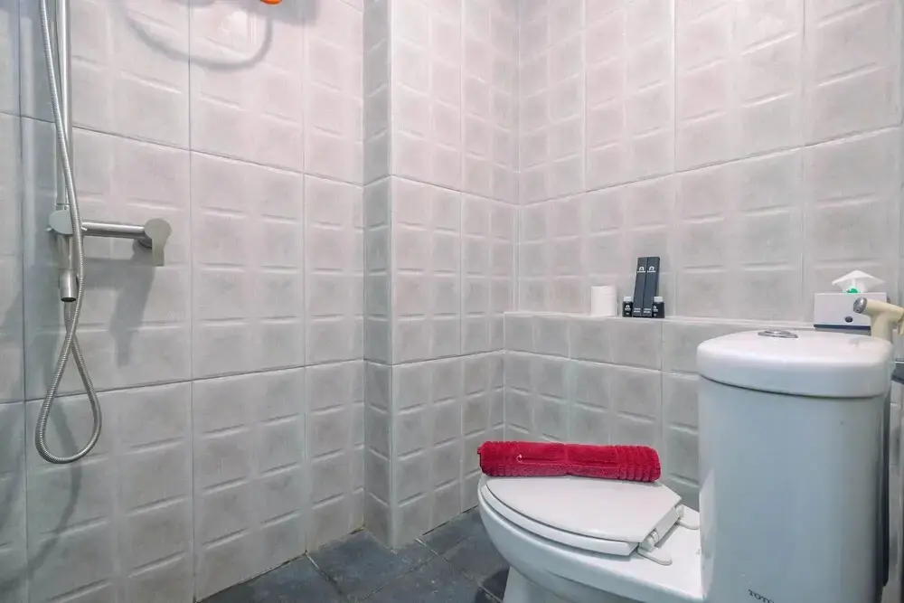 Джакарта: Elegant Studio (No Kitchen) Apartment at Green Bay Pluit