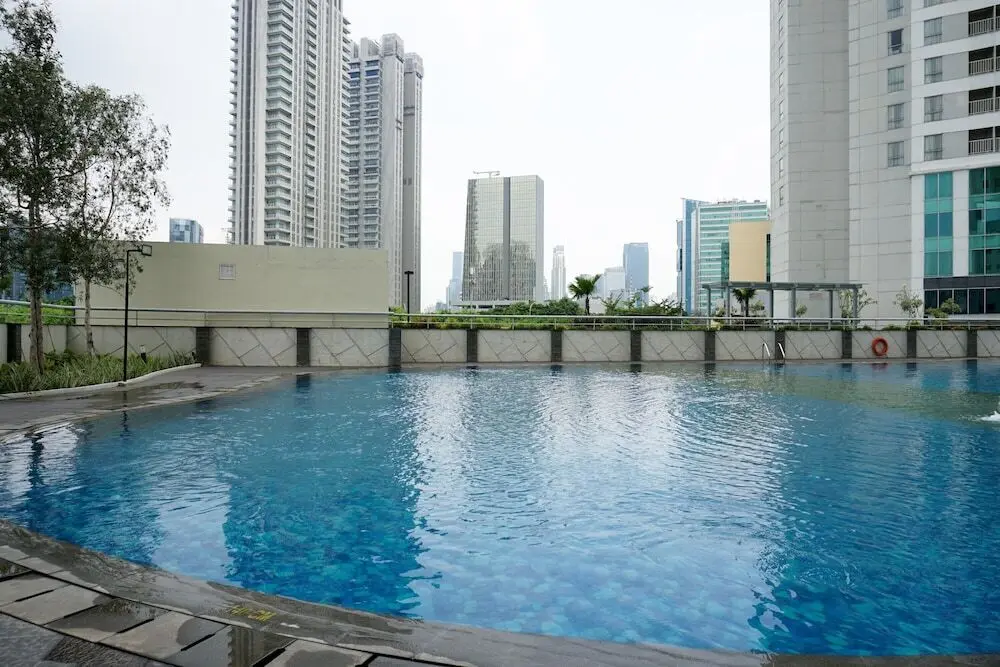 Джакарта: Homey and Relaxing 2BR The Wave Apartment