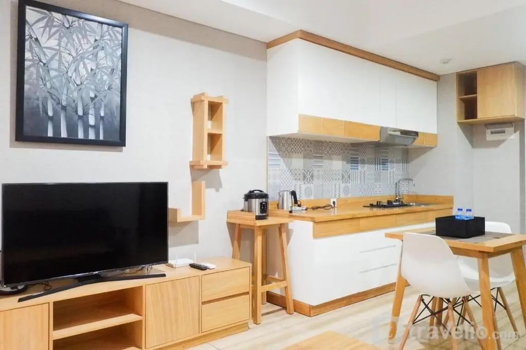 Сурабая: Apartement Grand Sungkono Lagoon A by Nur Faizah