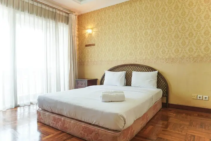 Джакарта: Spacious and Elegant 2BR @ Kedoya Elok Apartment