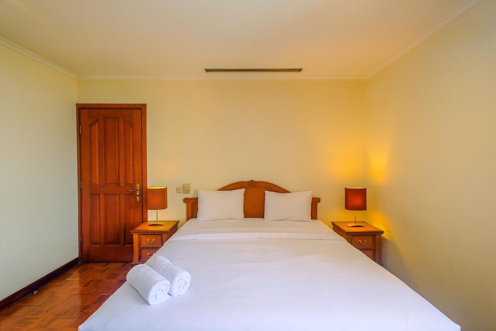 Джакарта: Spacious with Strategic Place @ 2BR Kusuma Chandra Apartment