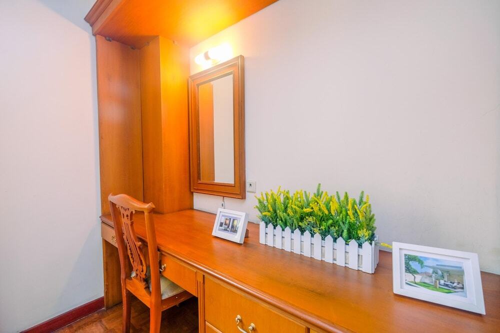 Джакарта: Spacious with Strategic Place @ 2BR Kusuma Chandra Apartment