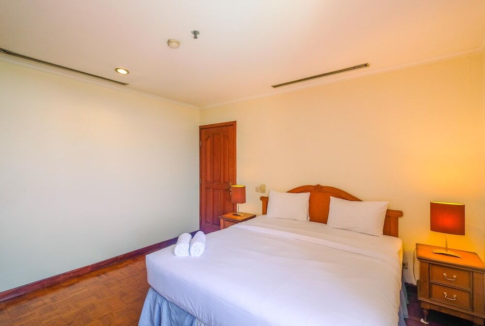 Джакарта: Spacious with Strategic Place @ 2BR Kusuma Chandra Apartment