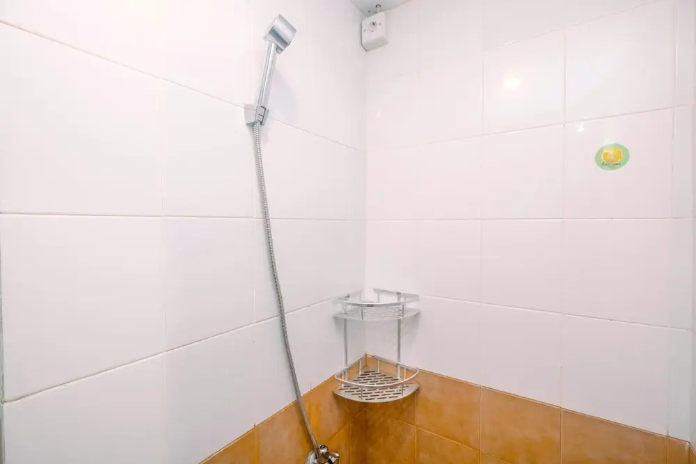 Джакарта: Cozy Studio with Direct Access to Mall at Green Pramuka Apartment