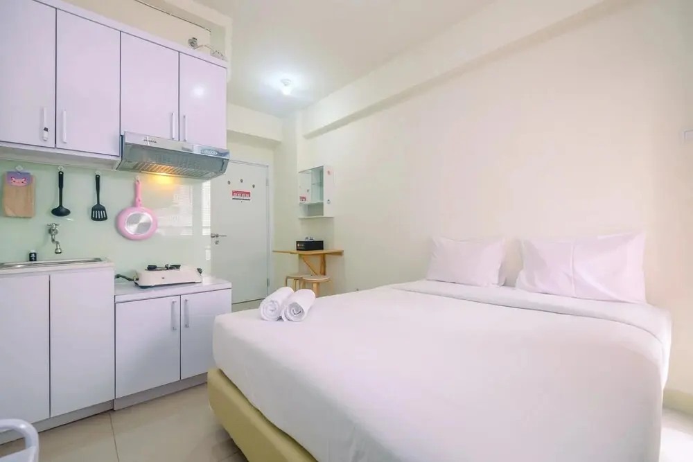 Джакарта: Cozy Studio with Direct Access to Mall at Green Pramuka Apartment