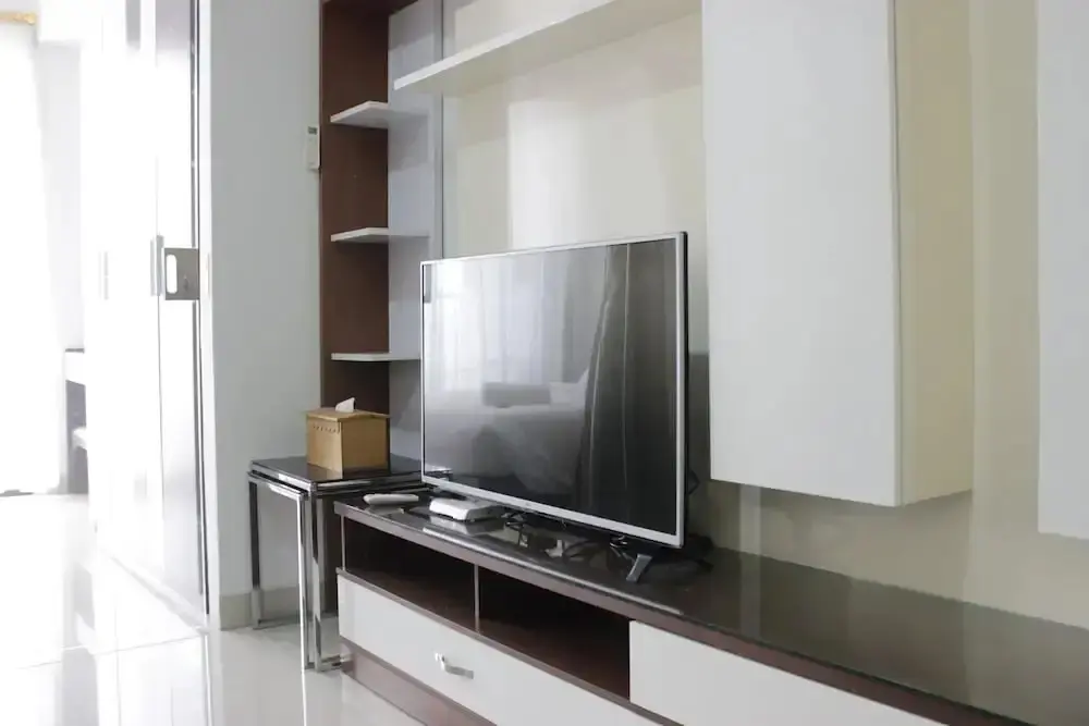 Бандунг: Pleasant 1BR Apartment with Sofa Bed at Dago Suites
