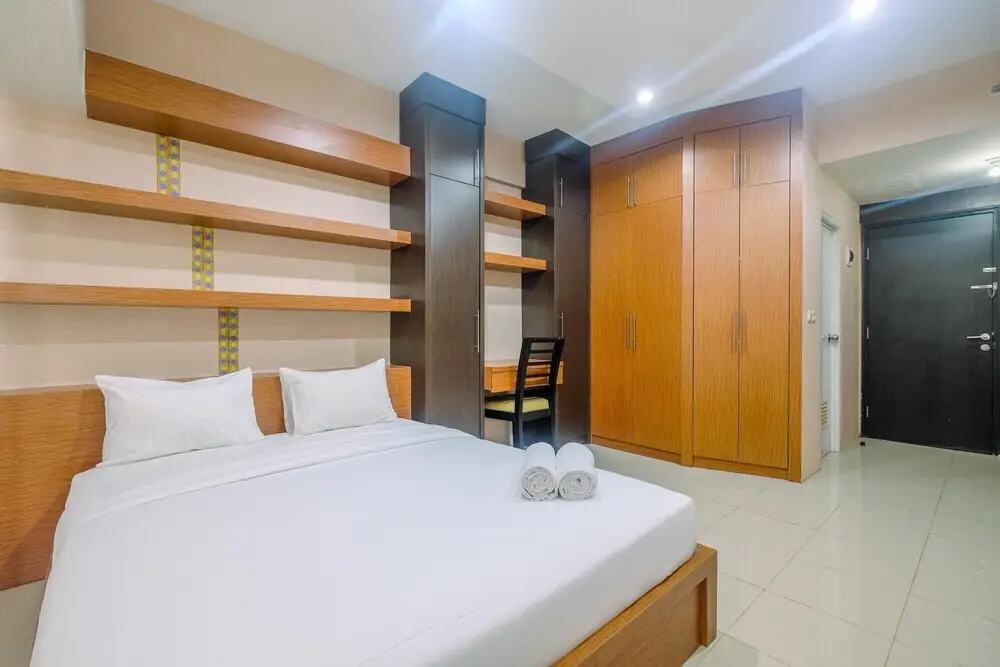 Депок: Comfortable Studio Apartment at Park View Condominium near Mall