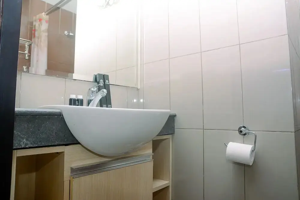 Депок: Fabulous 1BR Apartment at Atlanta Residences