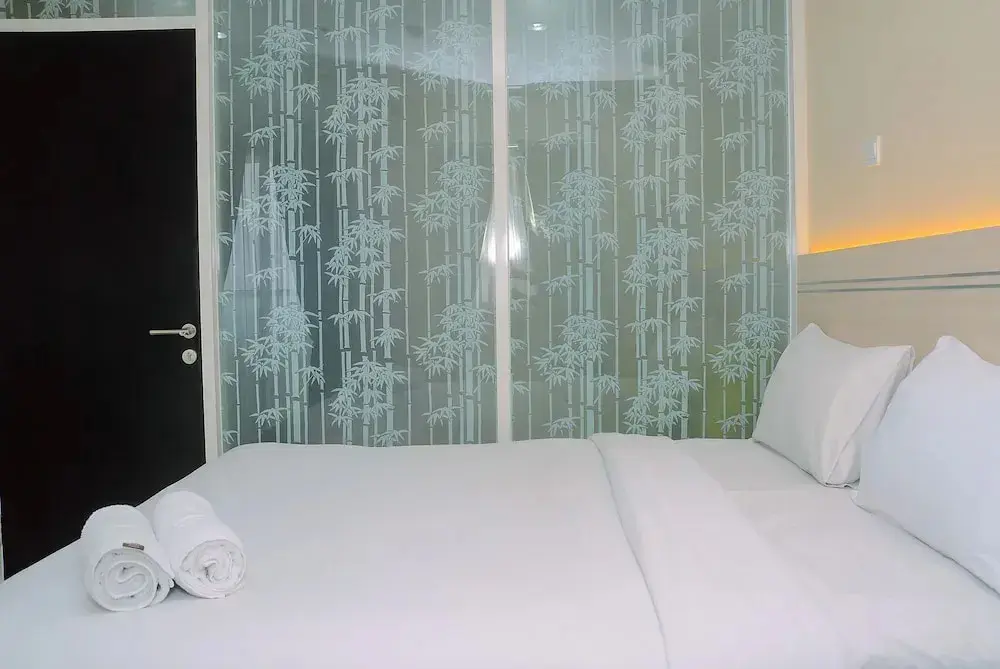 Депок: Fabulous 1BR Apartment at Atlanta Residences