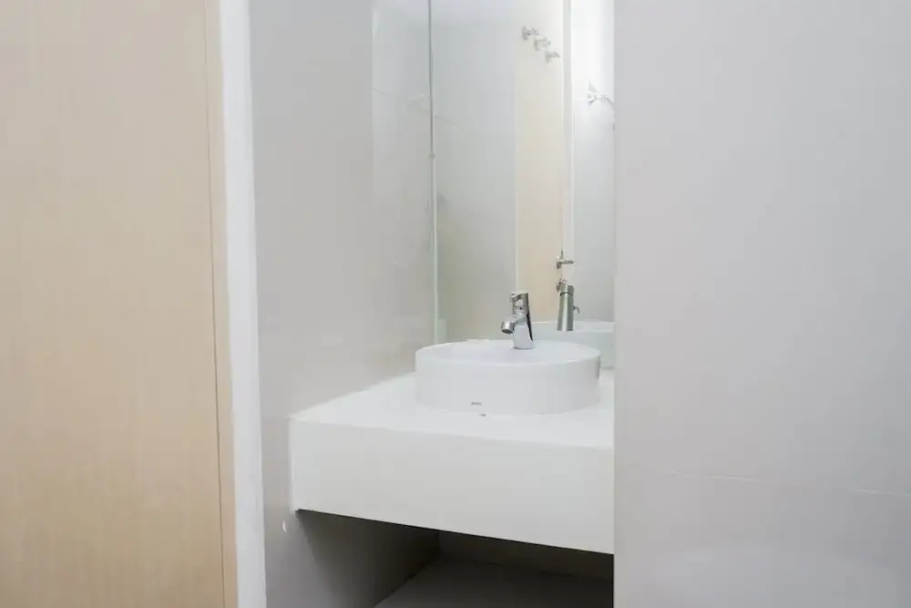 Южный Тангеранг: Clean and Tidy Studio Room at Tree Park Apartment