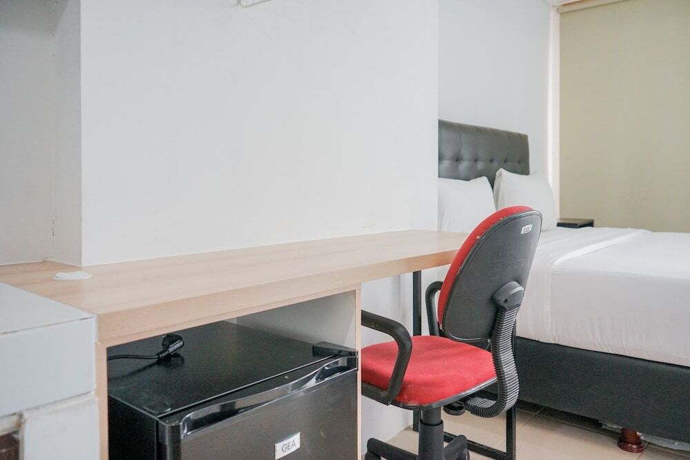 Южный Тангеранг: Low Floor Minimalist Studio @ Bintaro Plaza Apartment