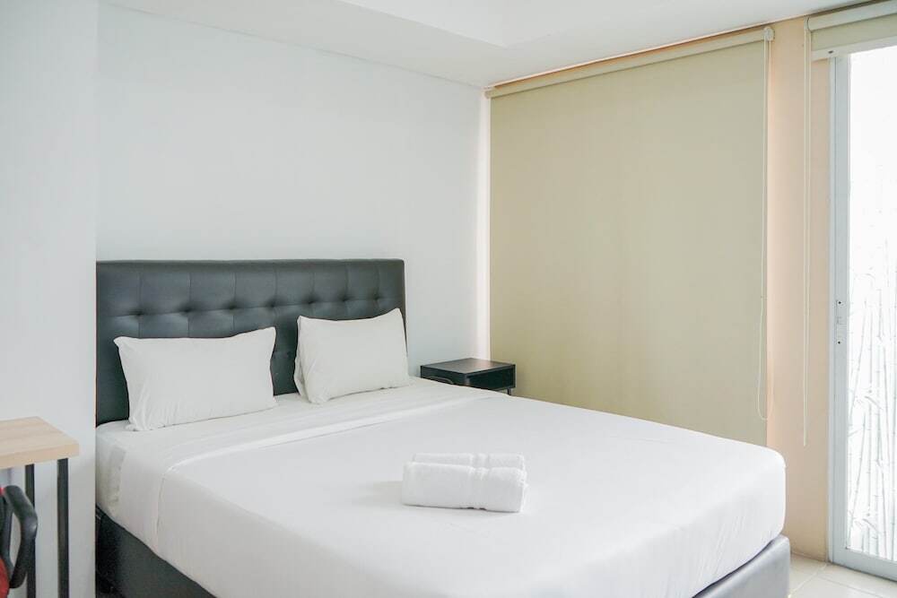 Южный Тангеранг: Low Floor Minimalist Studio @ Bintaro Plaza Apartment