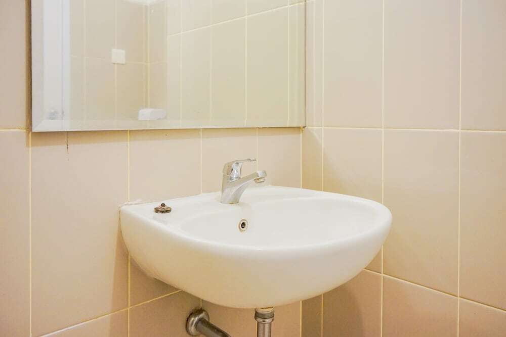 Южный Тангеранг: Low Floor Minimalist Studio @ Bintaro Plaza Apartment