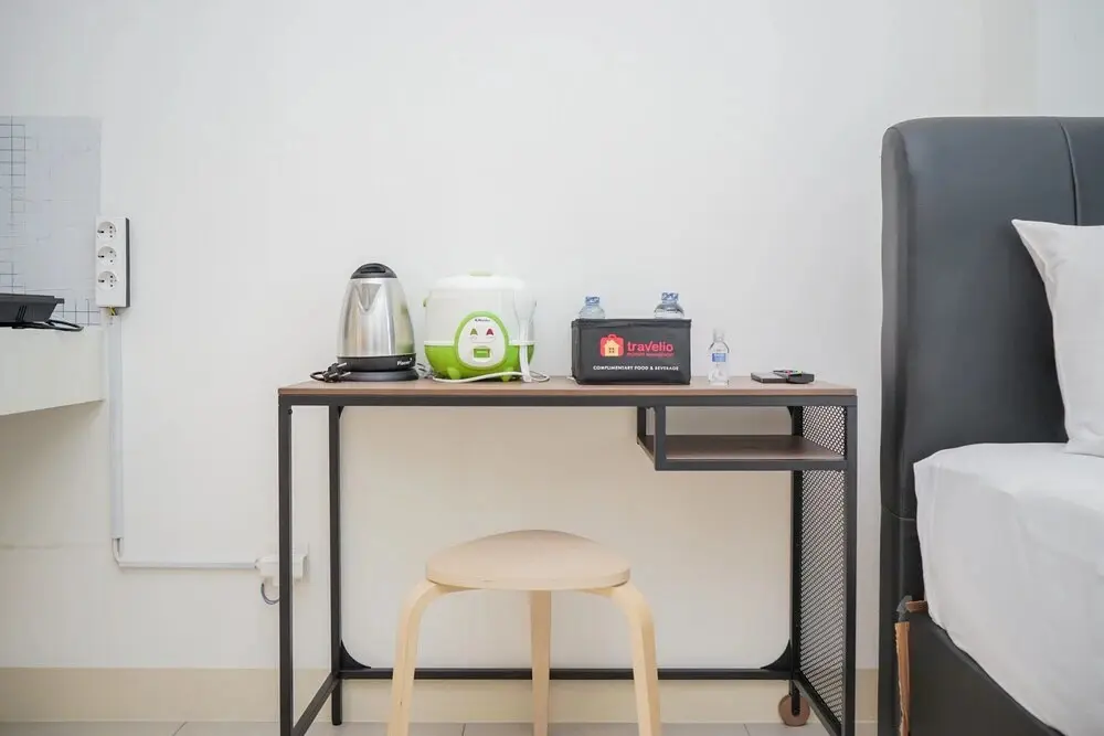 Южный Тангеранг: Cozy and Comfy Studio Tree Park Apartment