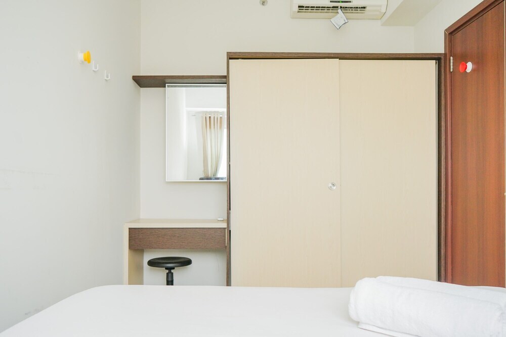 Legok: Cozy and Simple 1BR Apartment at Scientia Residence