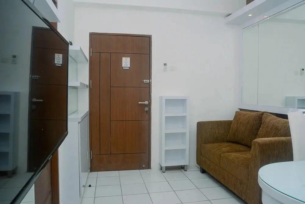 Бекаси: Best and Brand New 2BR Kemang View Apartment