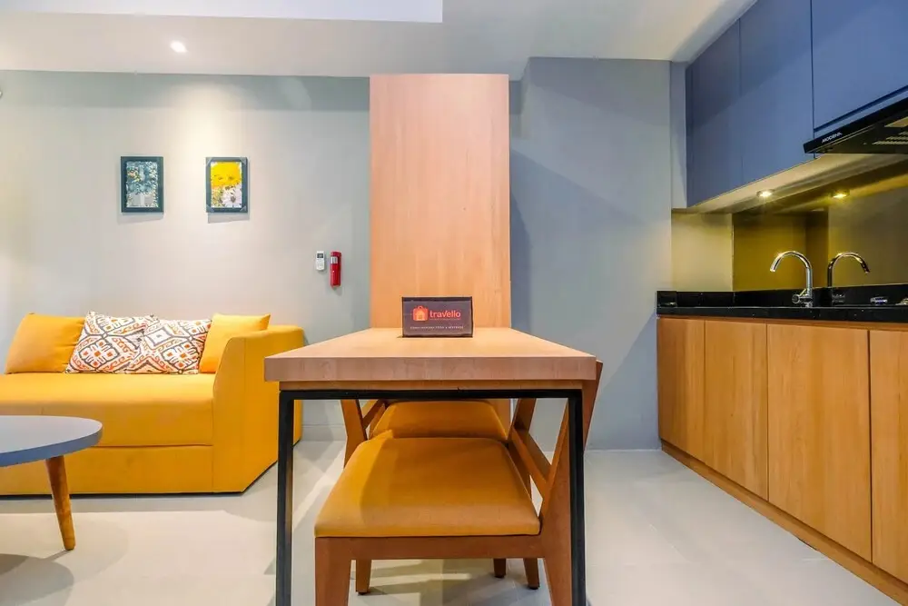 Чикаранг: Luxury 1BR Apartment with Golf View at Mustika Golf Residence