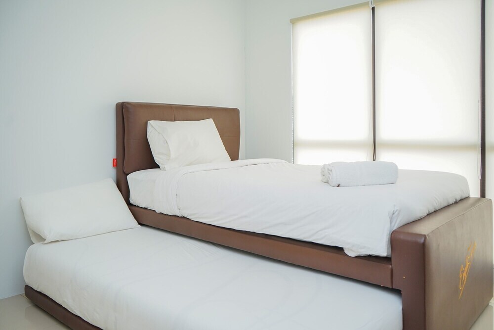 Джакарта: Homey and Modern Tamansari Semanggi 2BR Apartment