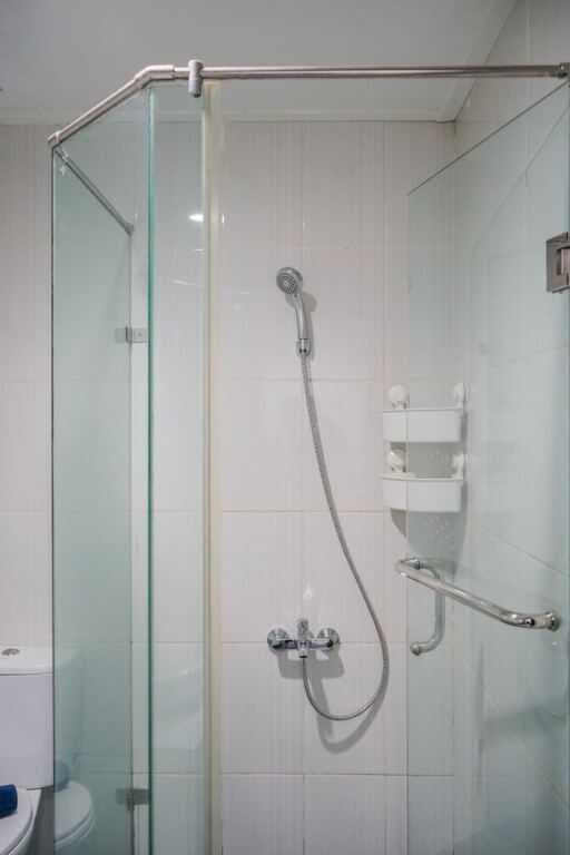 Джакарта: Homey and Modern Tamansari Semanggi 2BR Apartment