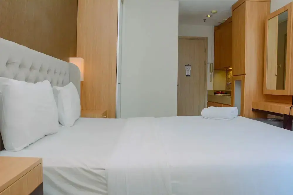 Джакарта: Modern and Stylish Studio Apartment at Elpis Residence