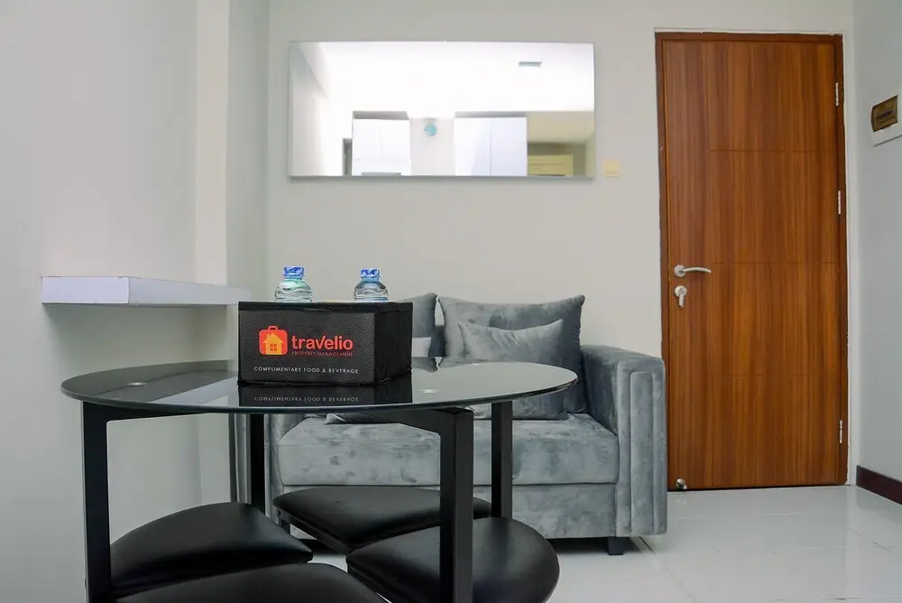 Бекаси: Brand New and Compact 2BR Lagoon Bekasi Town Square Apartment
