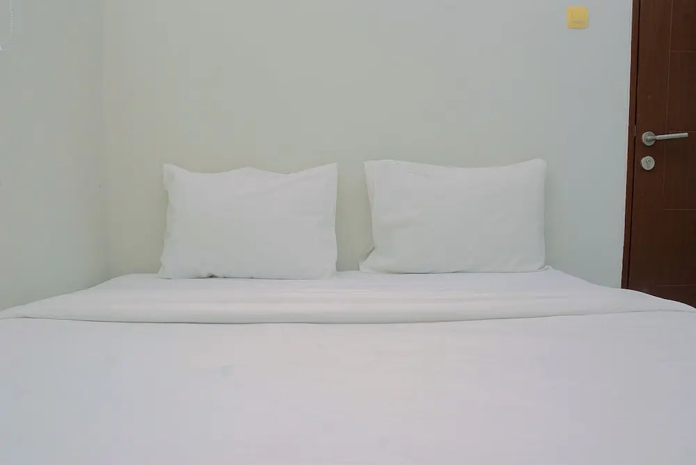 Бекаси: Brand New and Compact 2BR Lagoon Bekasi Town Square Apartment