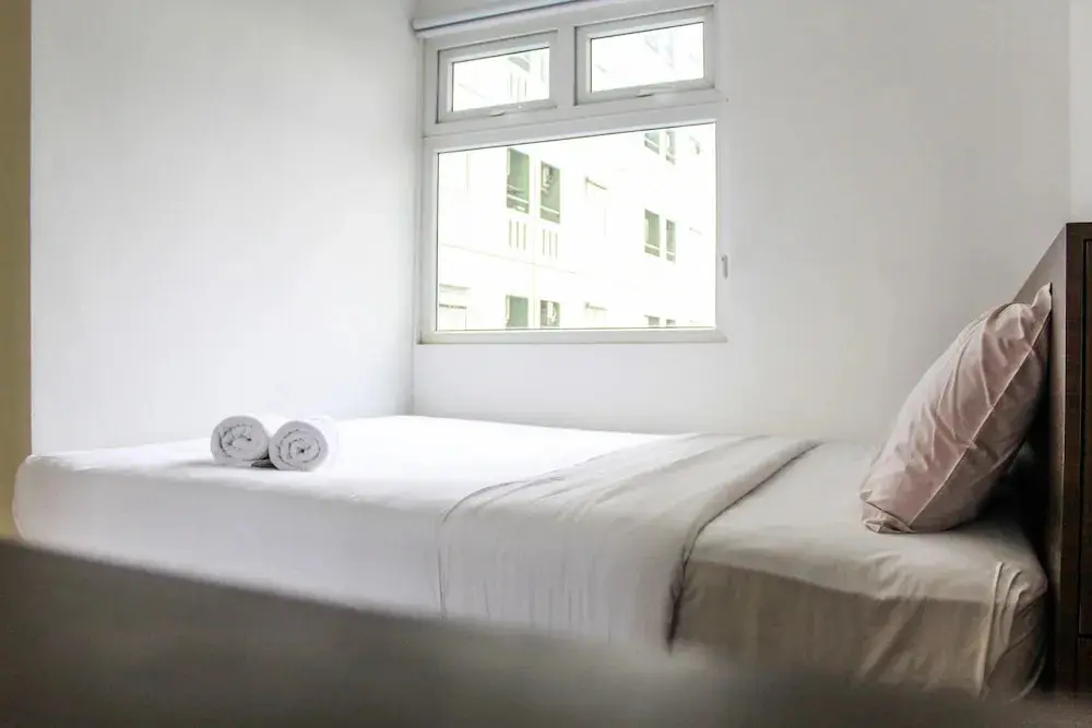 Джакарта: Comfortable and Tranquil 2BR Apartment at Green Pramuka By Travelio
