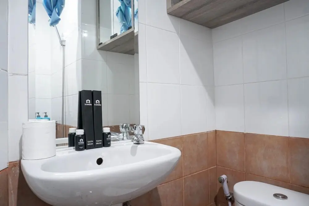 Джакарта: Relaxing and Warm 2BR @ Green Pramuka City Apartment