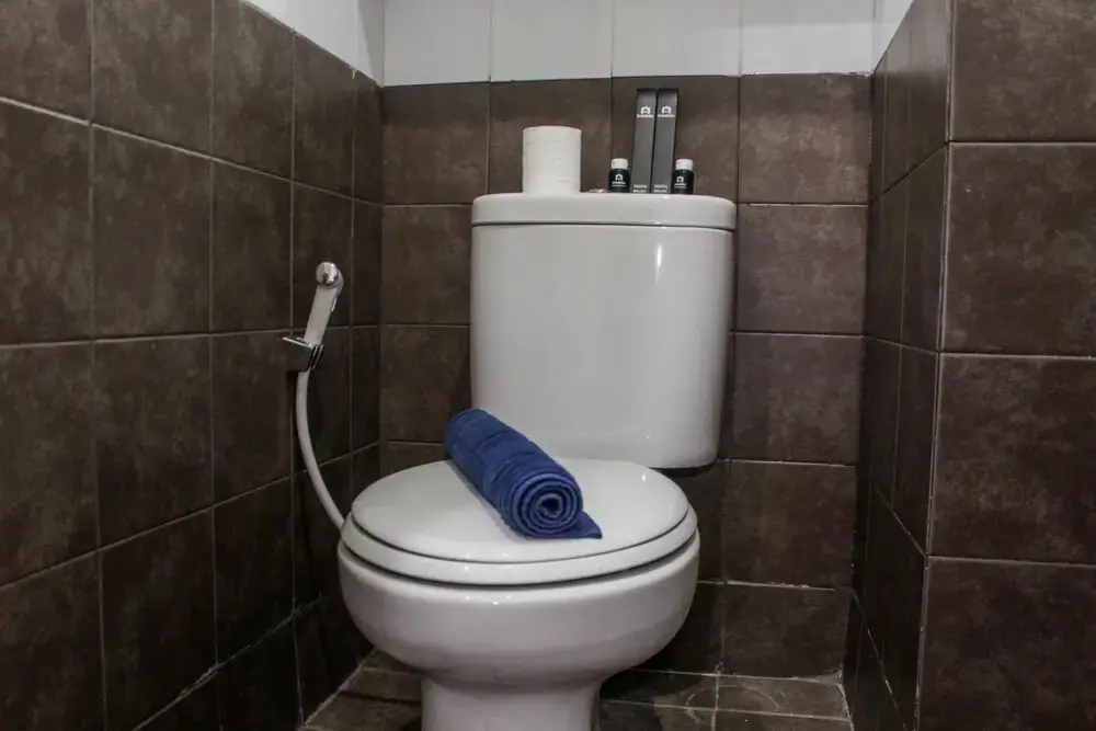 Джакарта: Minimalist 2BR at Green Pramuka Apartment near Shopping Mall