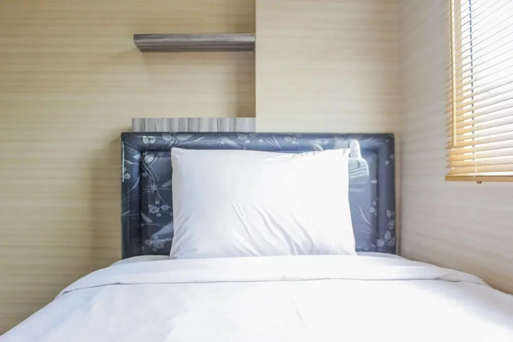 Джакарта: Minimalist 2BR at Green Pramuka Apartment near Shopping Mall
