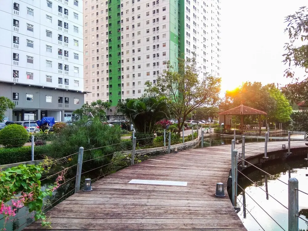 Джакарта: Minimalist 2BR at Green Pramuka Apartment near Shopping Mall